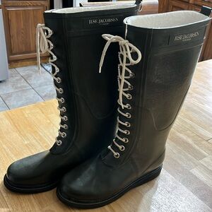 Lise Jacobsen hornbaek boots green
